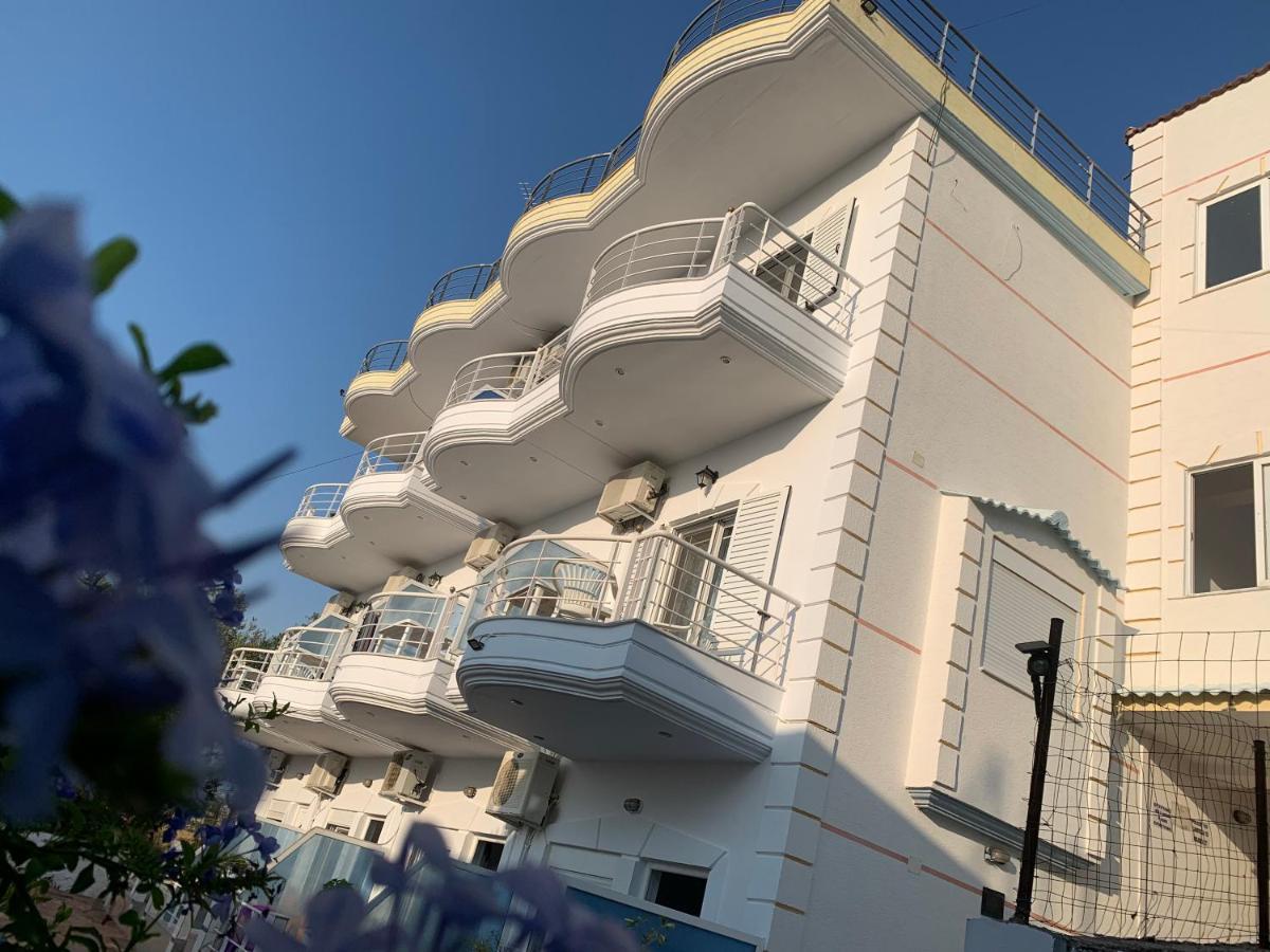 Henardi Apartments Ksamil Exterior foto